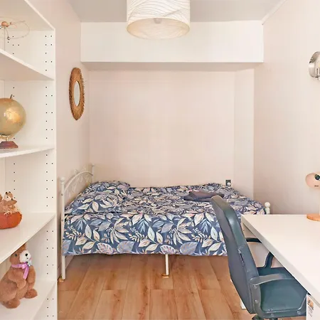 Apartment Bright 1br In Paris