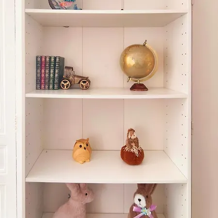 Bright 1br In *