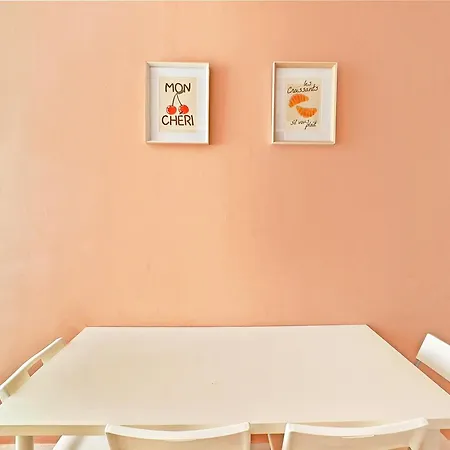 Bright 1br In Paris