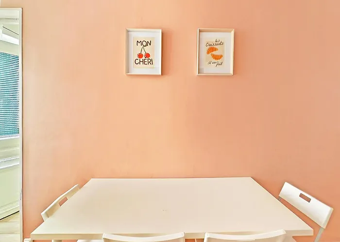 Bright 1br In Paris