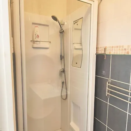Appartement Bright 1br In *